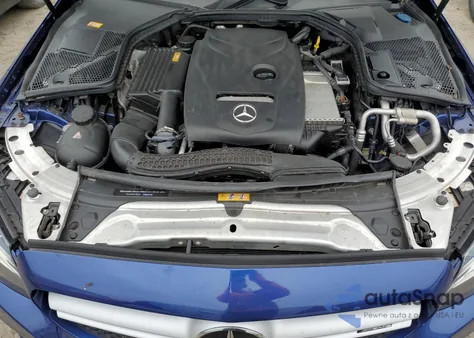 2017 Mercedes-Benz C 300 4Matic z USA, uszkodzony, nr VIN WDDWJ4KB0HF361644